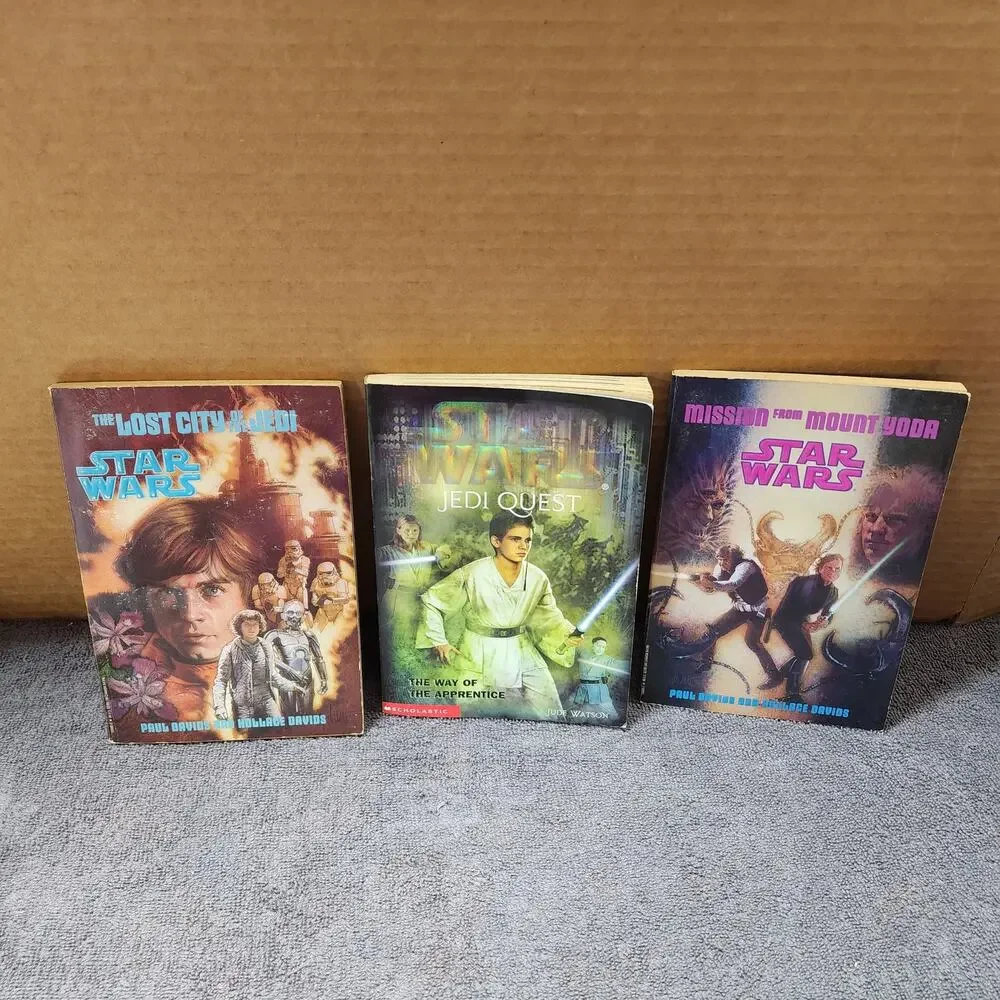 7 Various paperback Star Wars Books X